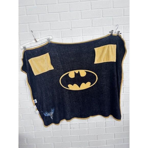 Batman Cape Blanket Doubles As A Cape Super Blanky One Small Hole As Pictured - Picture 8 of 13